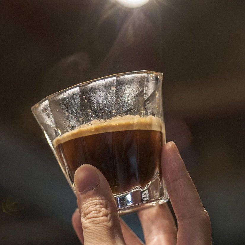 Loveramics - Skleněný pohárek Twisted Cortado 120 ml