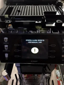 Riešenie chybovej správy "Všeobecný alarm" (General Alarm) na kávovaroch DeLonghi