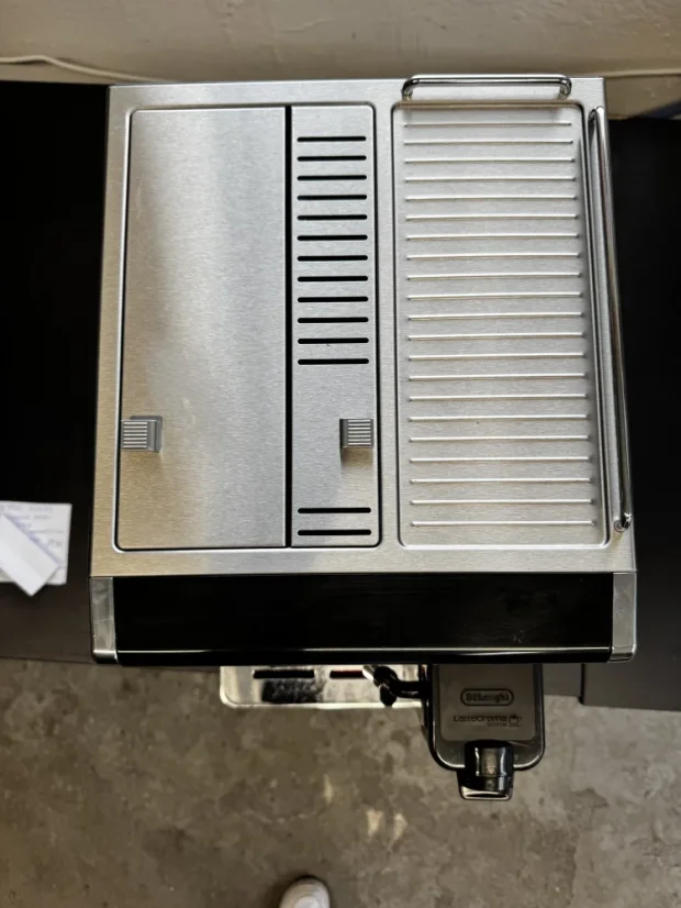 Repasovaný kávovar DeLonghi ESAM 6900.M