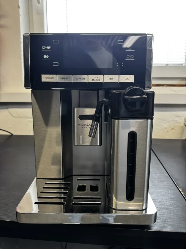 Repasovaný kávovar DeLonghi ESAM 6900.M