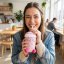 Asobu Fuzzie Lulu — Isolierflasche mit Plüschhülle 360 ml