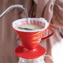 Hario V60-02 Keramik-Kaffeedripper Rot