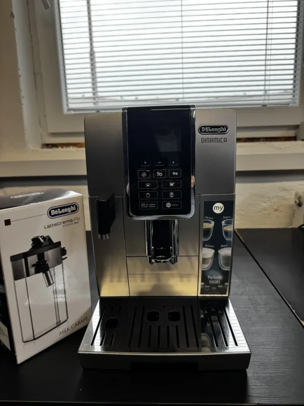 Repasovaný kávovar DeLonghi ECAM 370.95.S Dinamica Plus