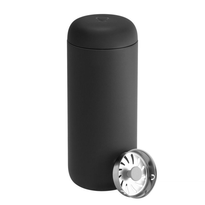 Fellow - Carter Move Mug - Black - Izolovaný hrnek 473 ml