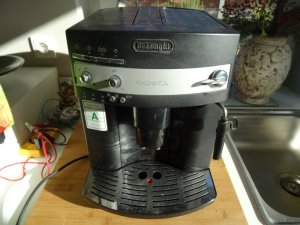 DeLonghi ESAM 3000.B Magnifica – rozebrání kávovaru
